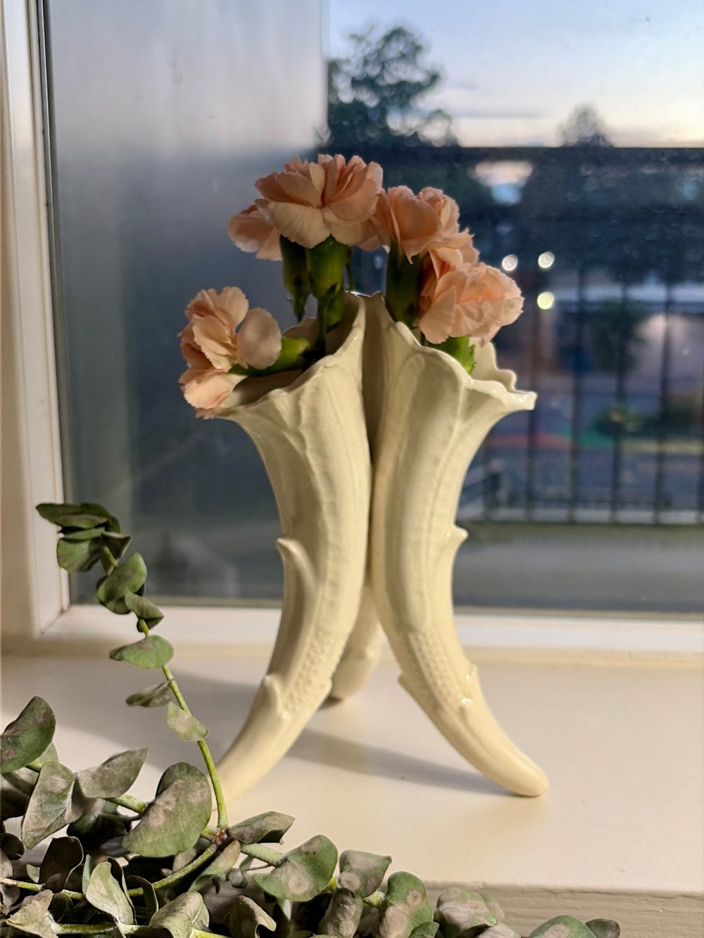 Vintage Japanese Bone China Tripod Vase in Cream 6.5” Elegant and Lovely